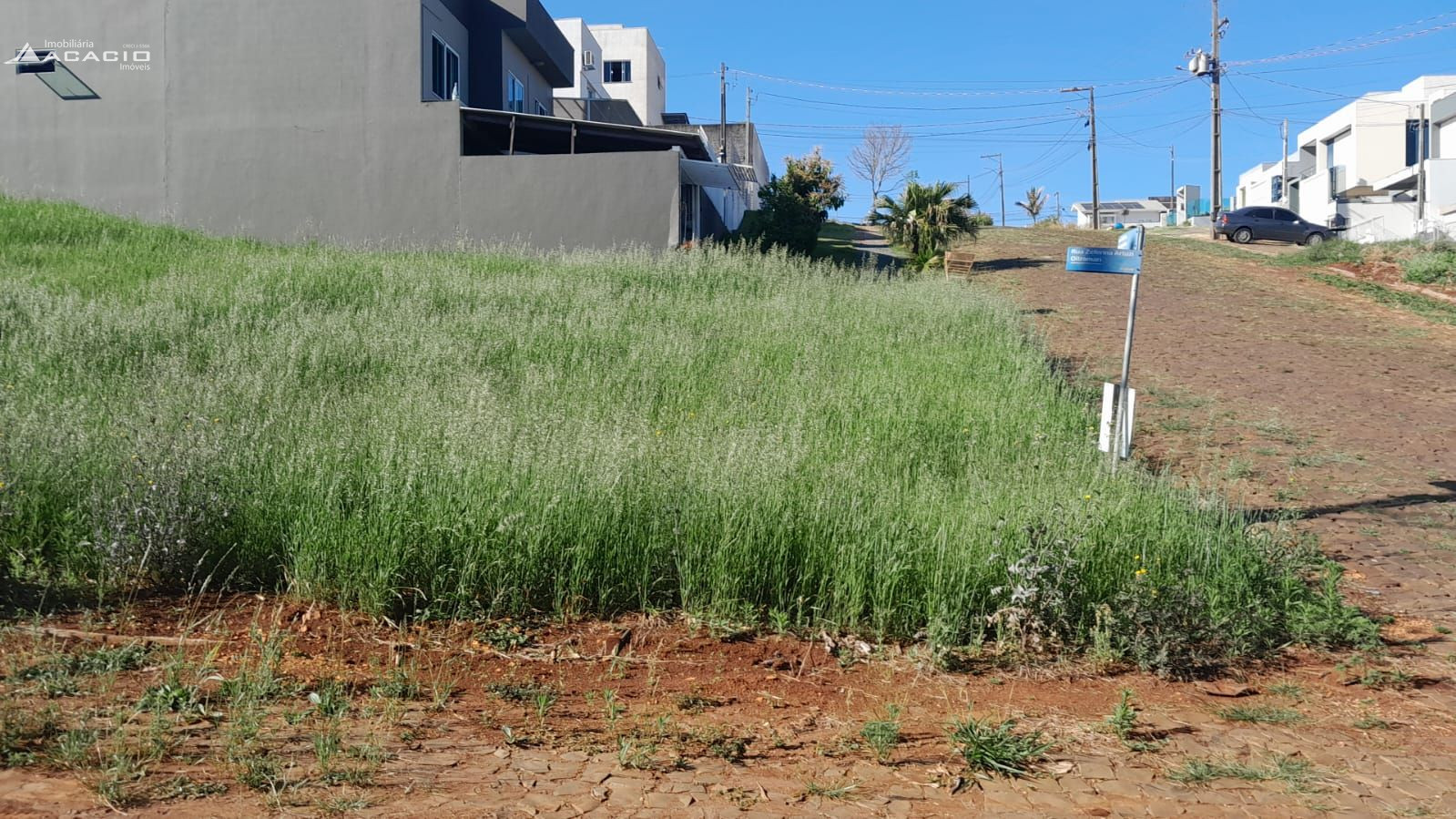 VENDE-SE LOTE NO BAIRRO FRARON