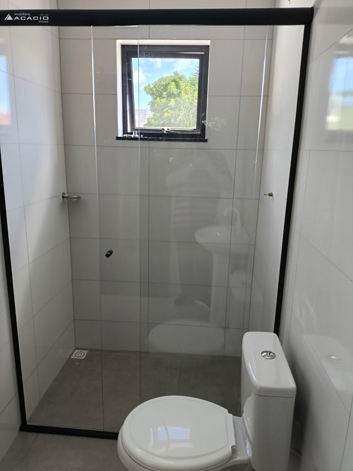 ALUGA-SE SOBRADO NO FRARON