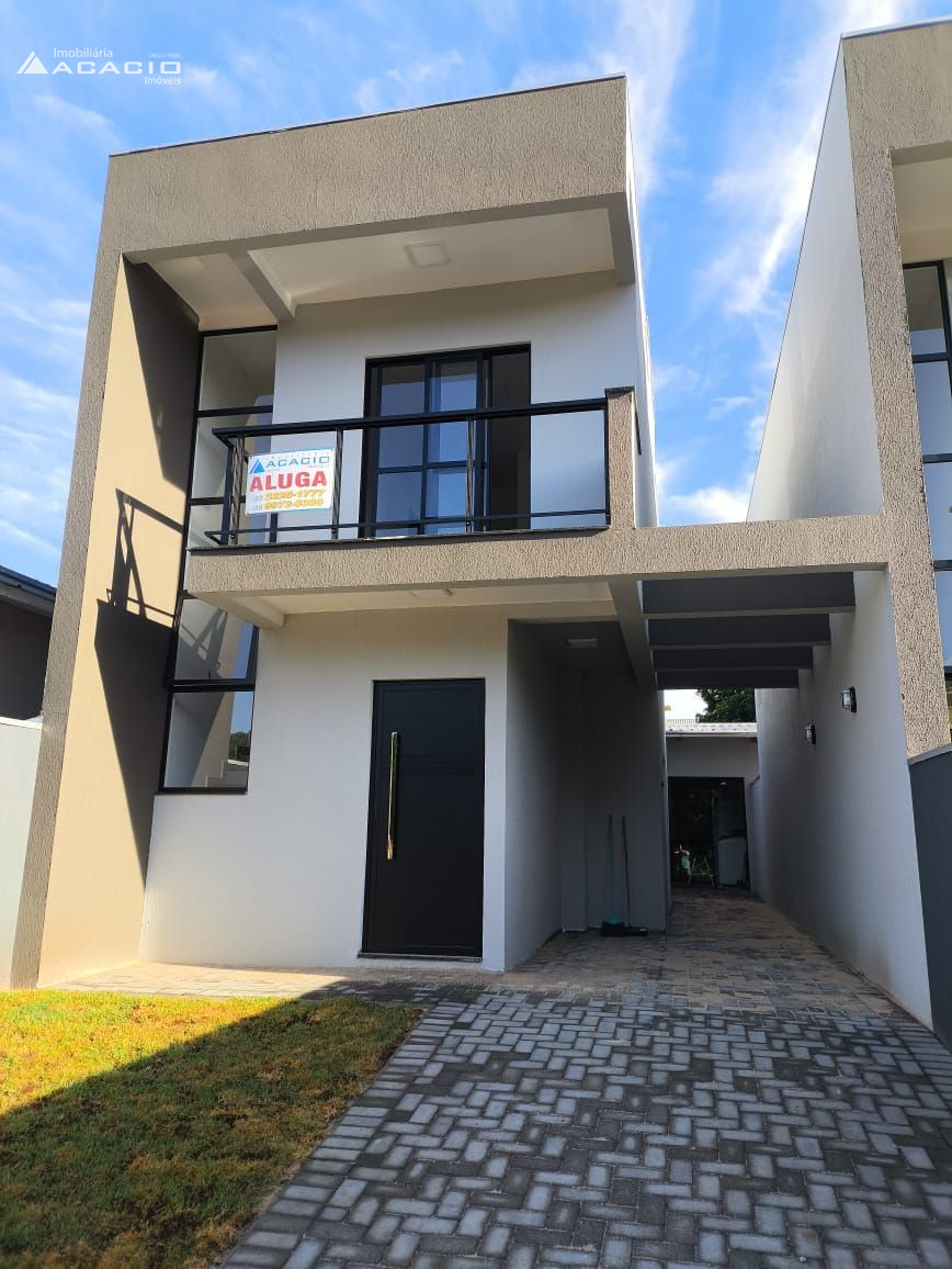 ALUGA-SE SOBRADO NO FRARON