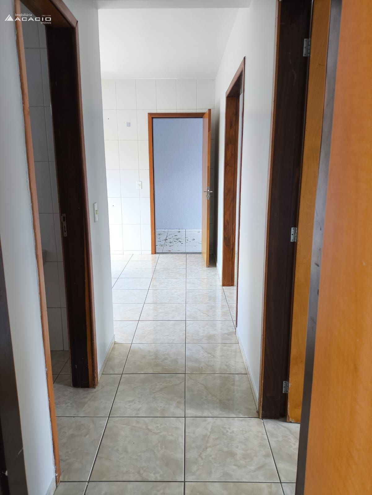 ALUGA-SE CASA NO BAIRRO ANCHIETA