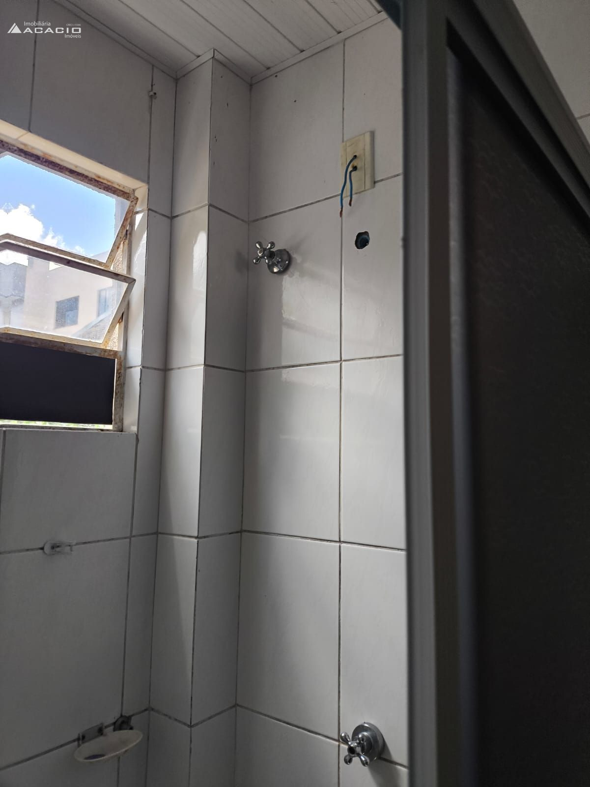 ALUGA-SE CASA NO BAIRRO ANCHIETA