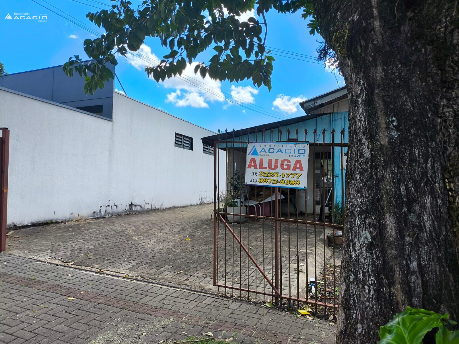 ALUGA-SE CASA NO BAIRRO ANCHIETA