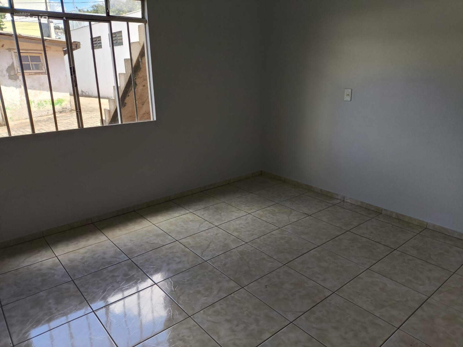 ALUGA-SE CASA NO BAIRRO ANCHIETA