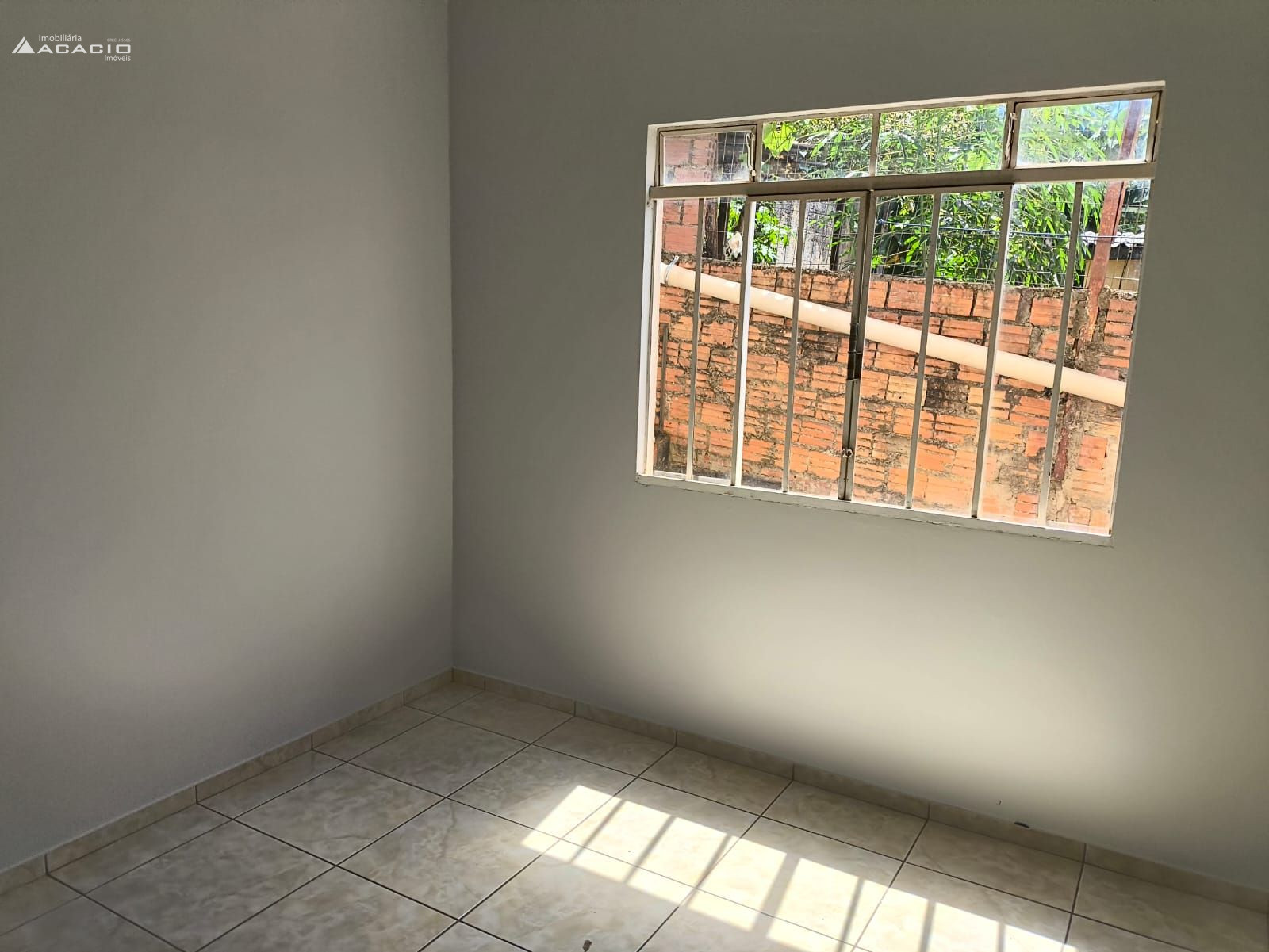 ALUGA-SE CASA NO BAIRRO ANCHIETA