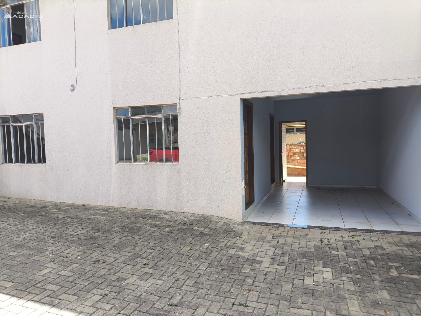 ALUGA-SE CASA NO BAIRRO ANCHIETA