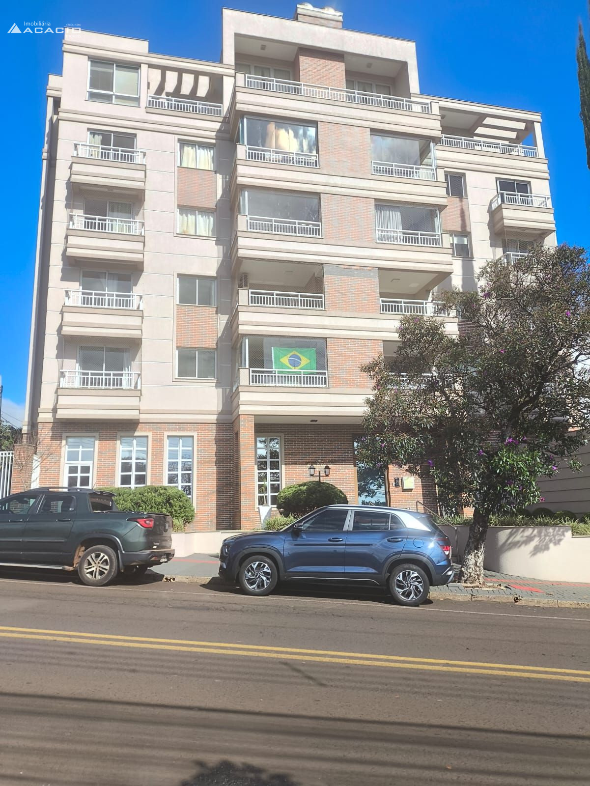 VENDE-SE APARTAMENTO NO BAIRRO LA SALLE