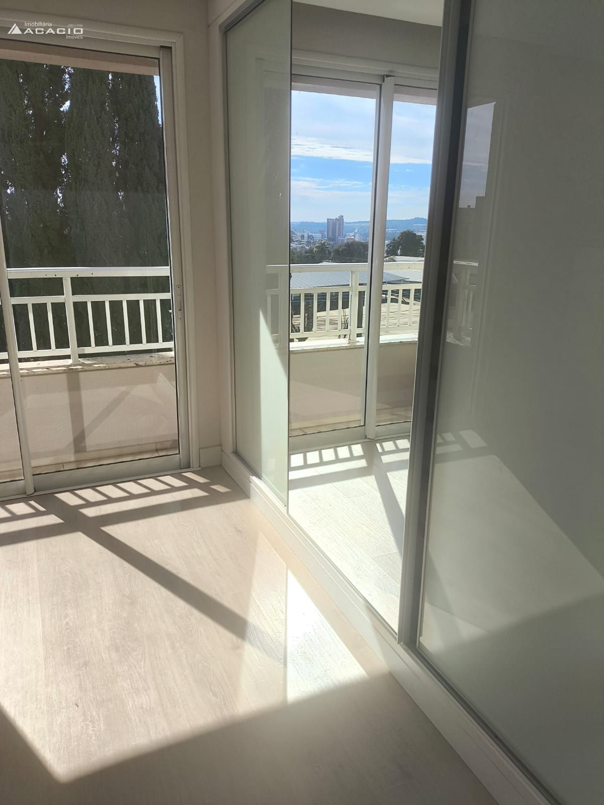 VENDE-SE APARTAMENTO NO BAIRRO LA SALLE