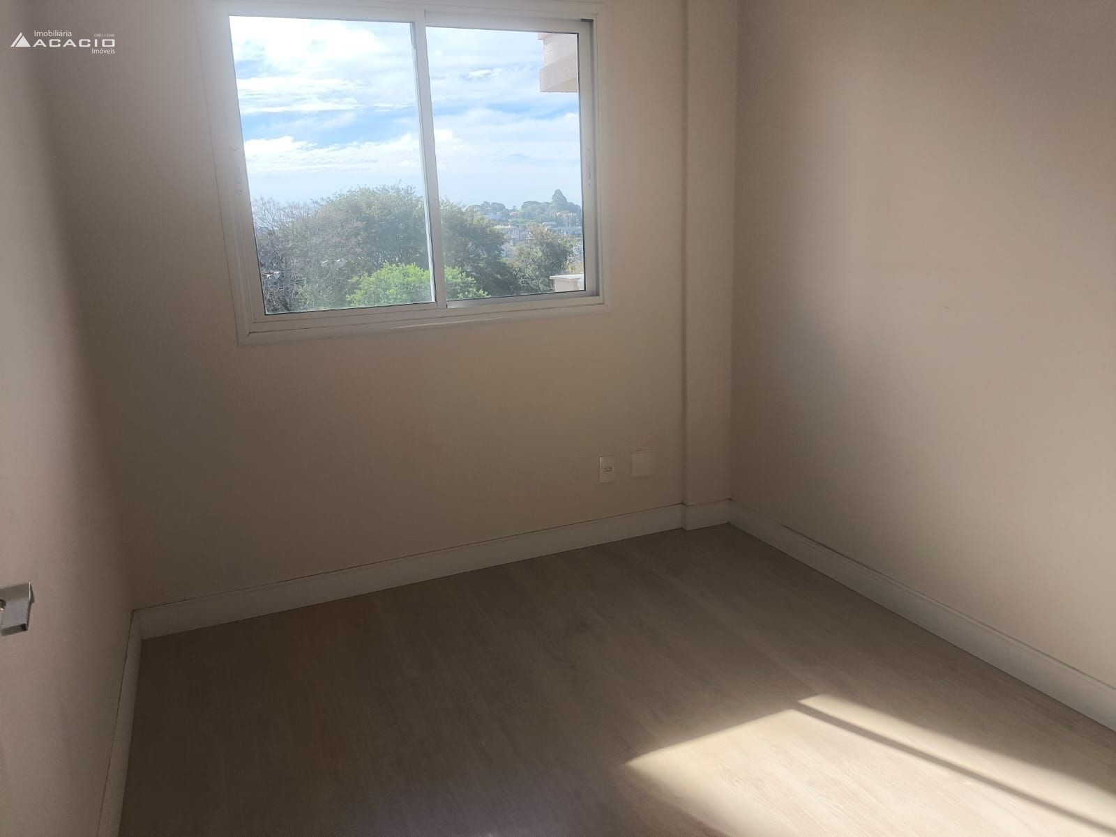 VENDE-SE APARTAMENTO NO BAIRRO LA SALLE
