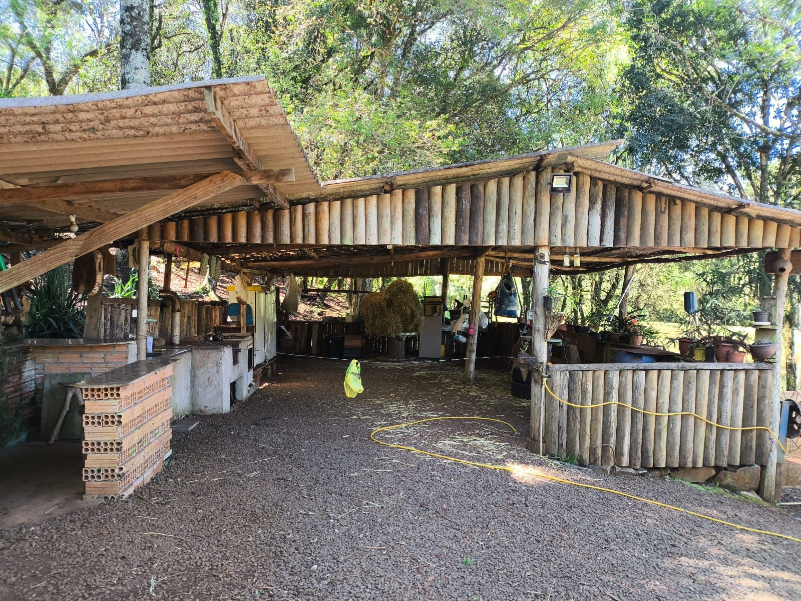 VENDE-SE CHCARA 10 KM DE PATO BRANCO/PR