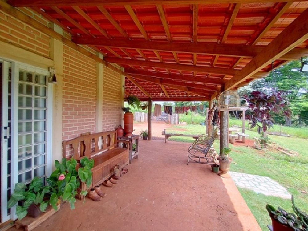 S?tio 2,50 hectares, casa, ?gua corrente, 26 km de Uberl?ndia MG.