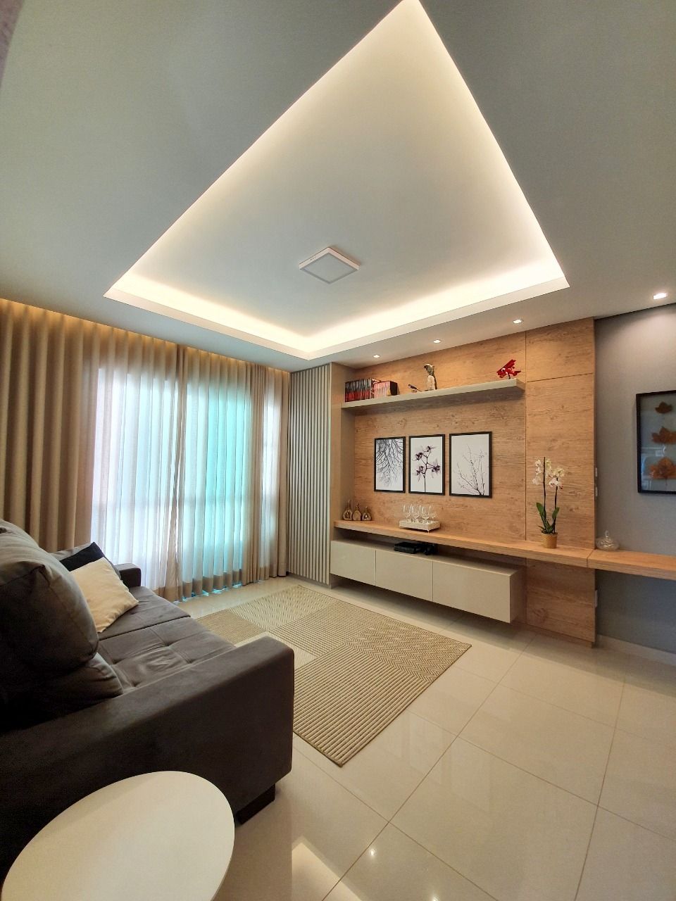 Apartamento 90m?, tr?s quartos, su?te, Santa M?nica.
