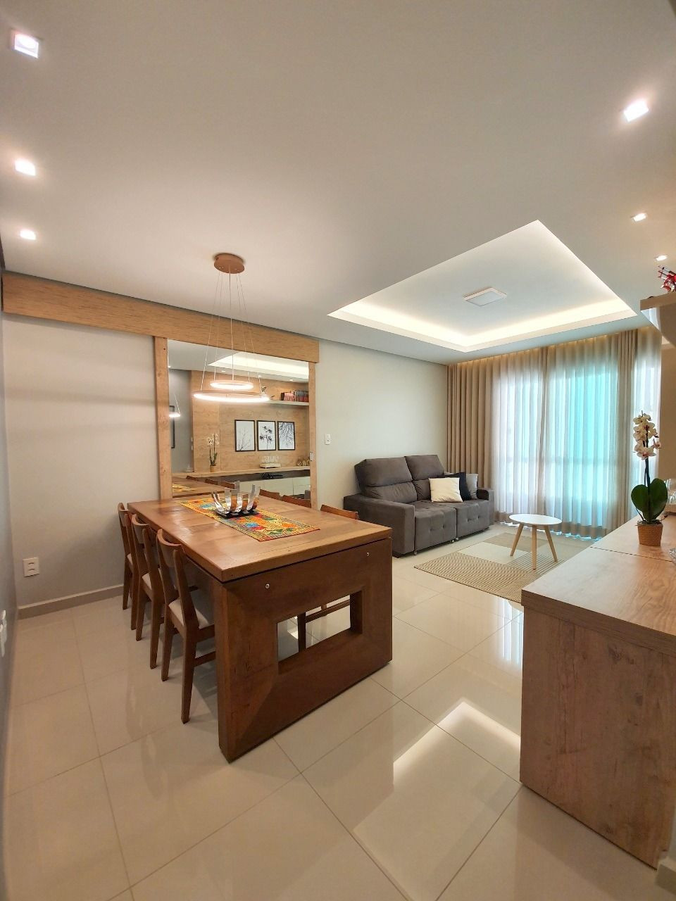 Apartamento 90m², três quartos, suíte, Santa Mônica.