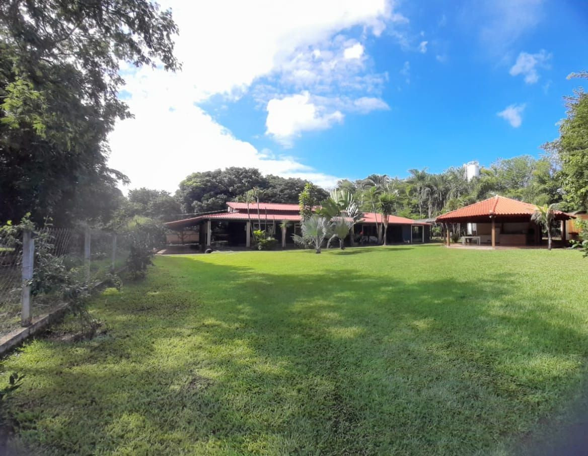 Chácara 22.000 m² Condomínio Silverado.
