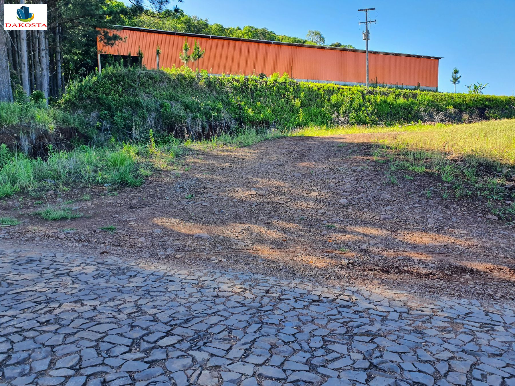 20.000 Metros Quadrados com um Barracão de 1.000m² Ótima Oport...