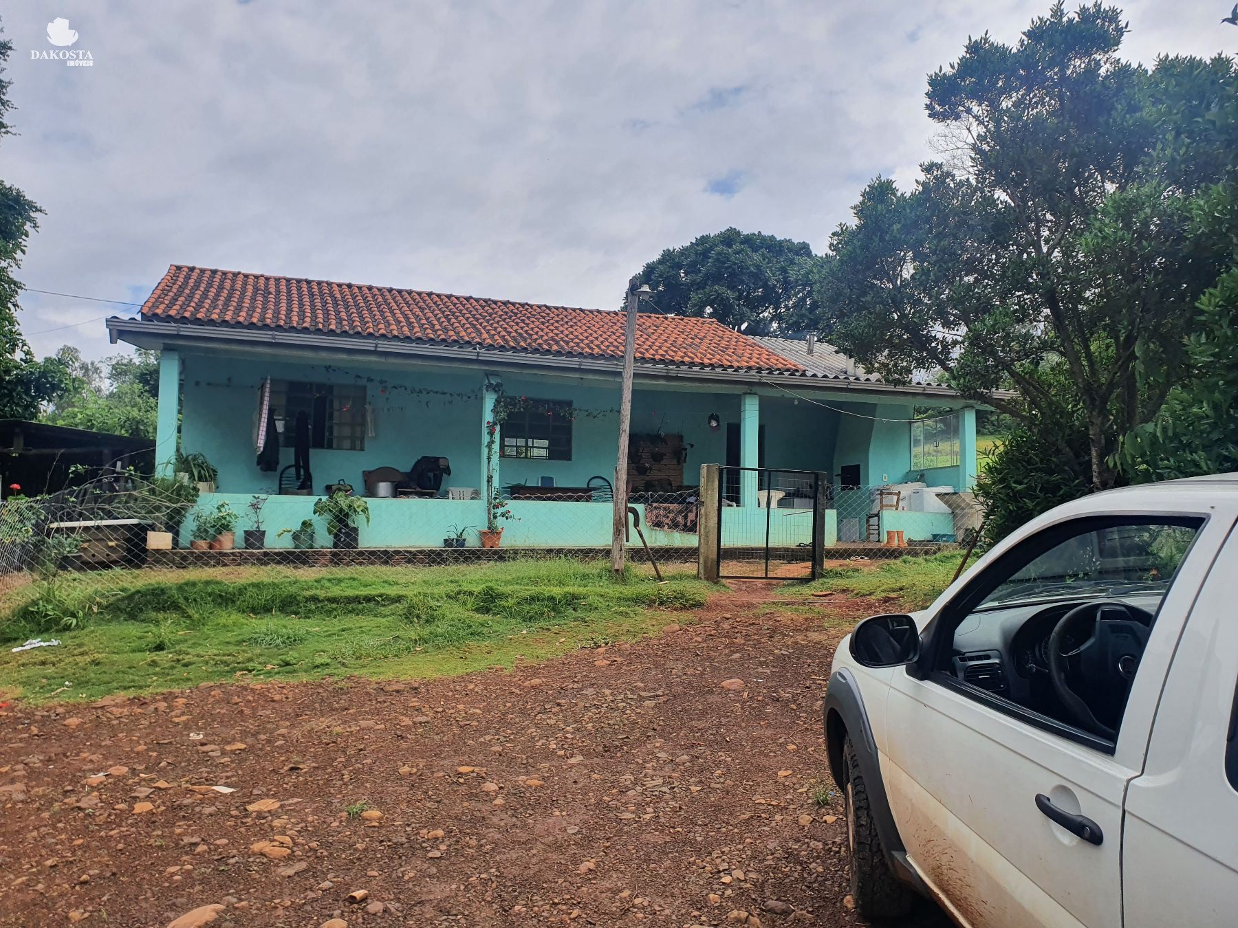 2.6 Alqueires com duas casa + estrutura simples para leite com...