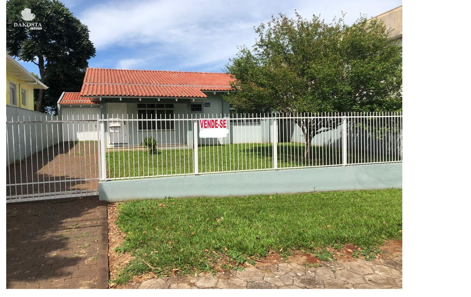 Terreno com 968 m² com casa de 140m² Localização Maravilhosa