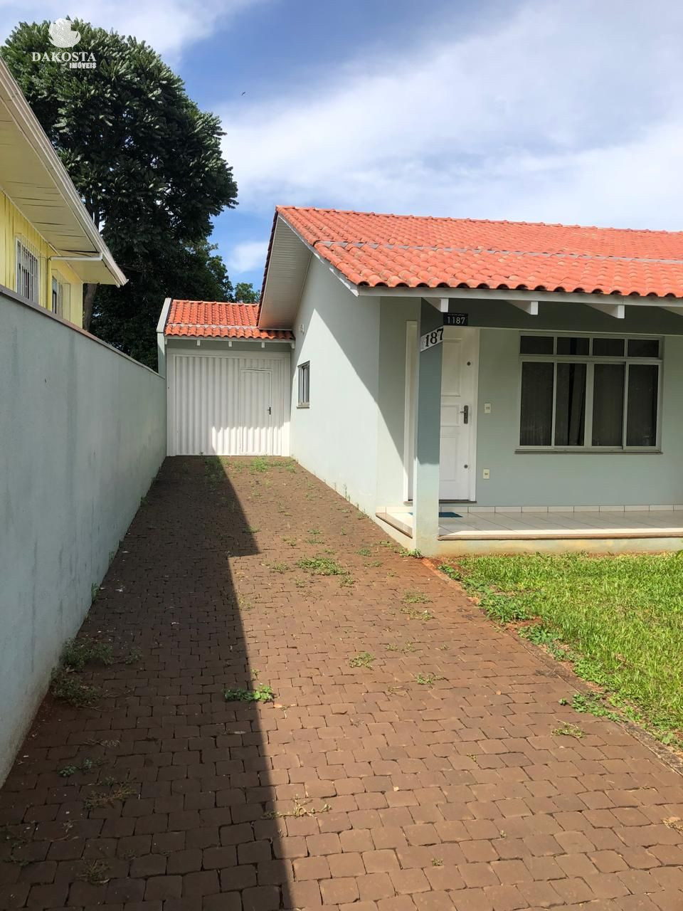 Terreno com 968 m² com casa de 140m² Localização Maravilhosa