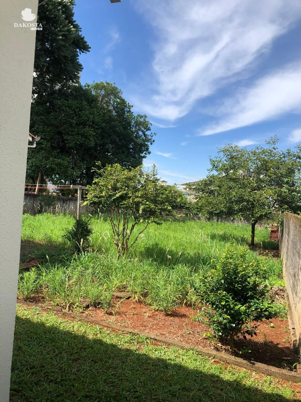 Terreno com 968 m² com casa de 140m² Localização Maravilhosa