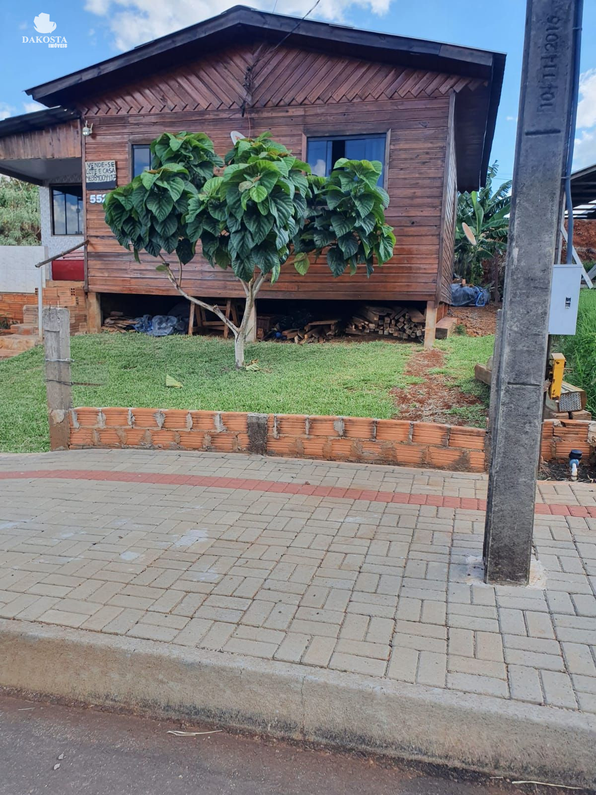 Casa mista com 80 m² e terreno com 220m²