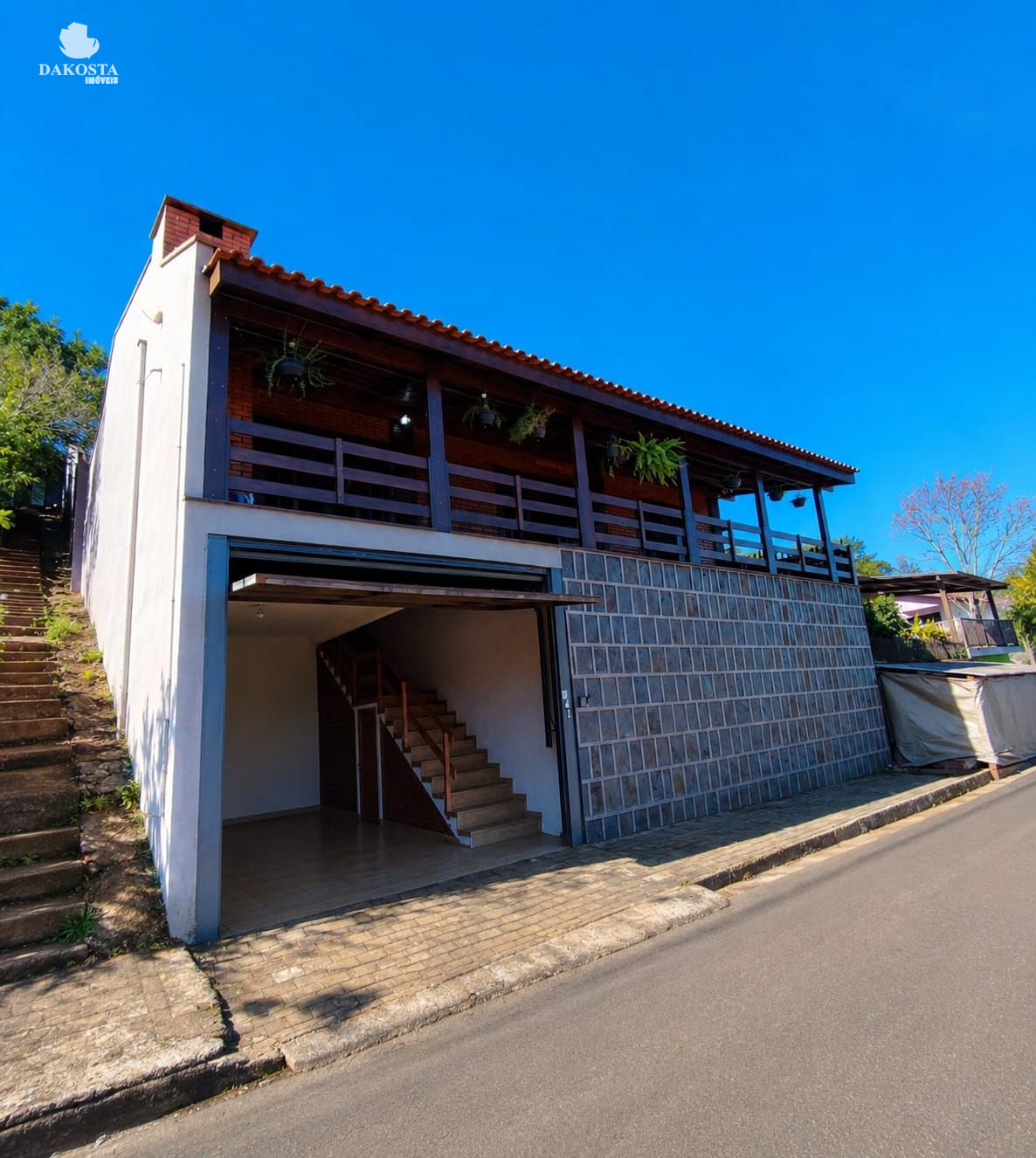 Maravilhosa Casa com 280 metros, alto padrão, Bairro Cristo Re...