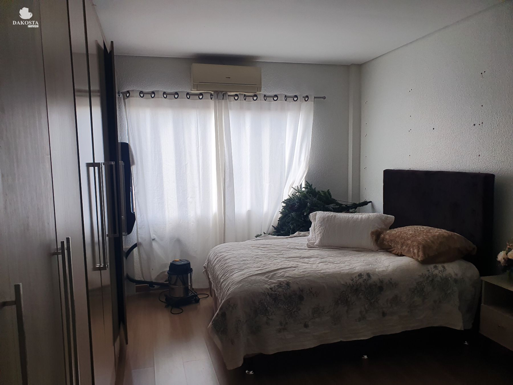 Maravilhosa Casa com 378m² Terreno de 1,700m² piscina Excelente Localização