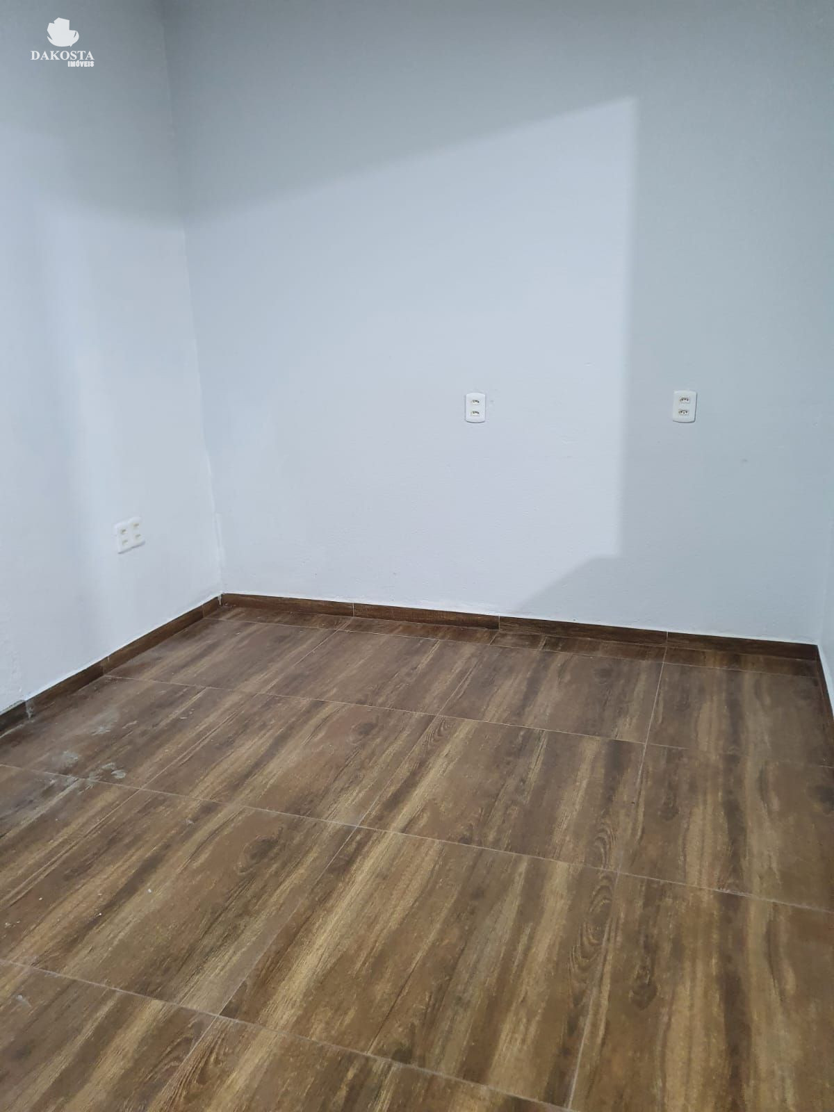 Casa de alvenaria com156m² com laje Terreno com 275 m²