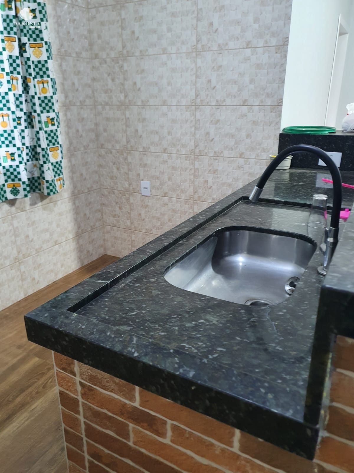 Casa de alvenaria com156m² com laje Terreno com 275 m²