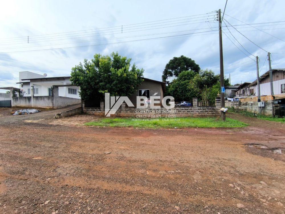 Vendo Casa no Bairro Alvorada em Marmeleiro - PR.