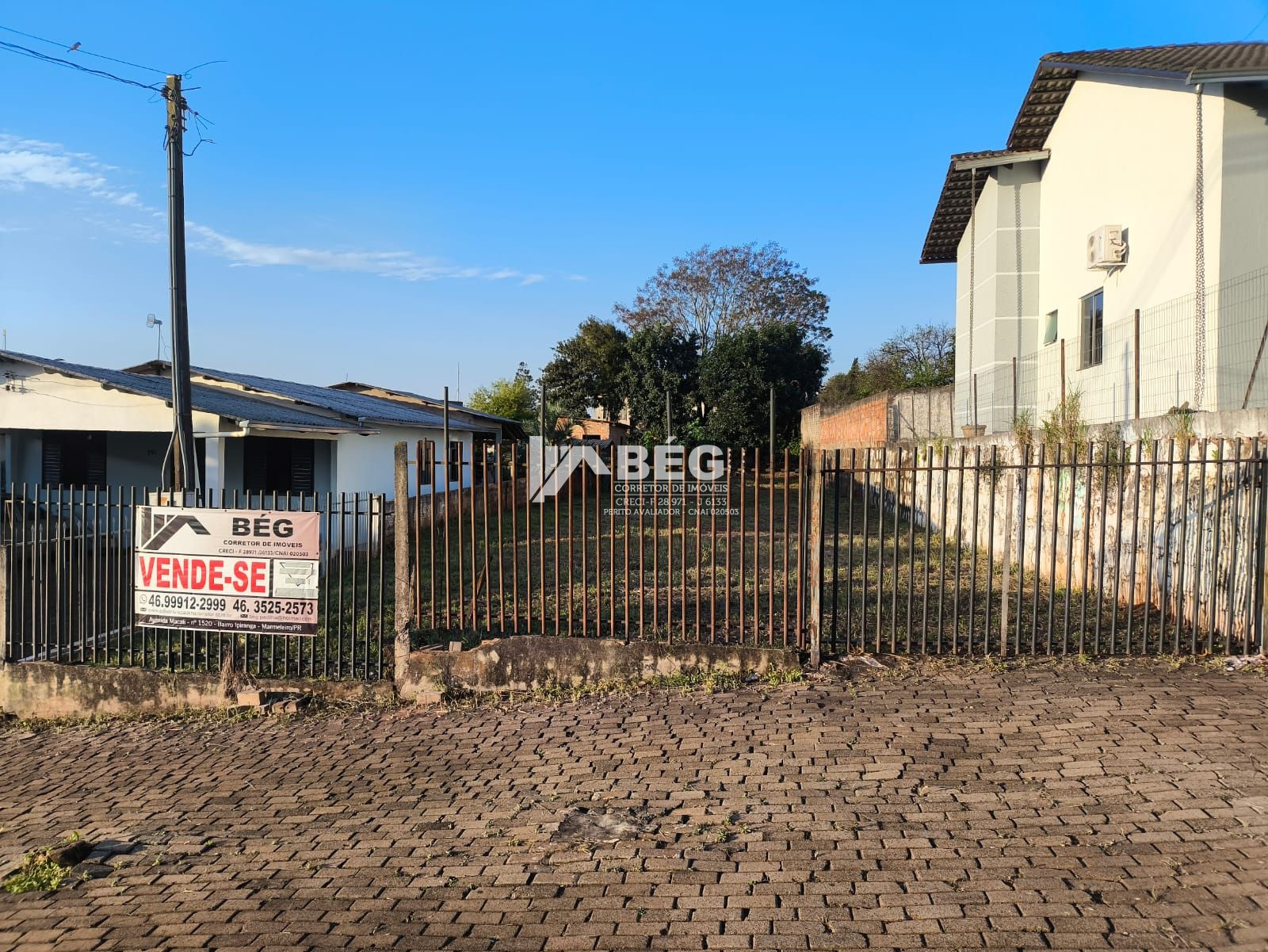 Vendo Excelente Lote de 500,00 m� no Centro de Marmeleiro - PR.