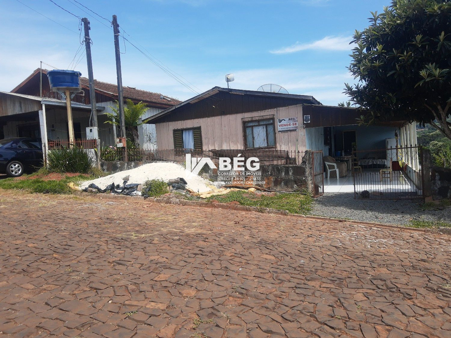 Im�vel com Casa de madeira de 80,00 m