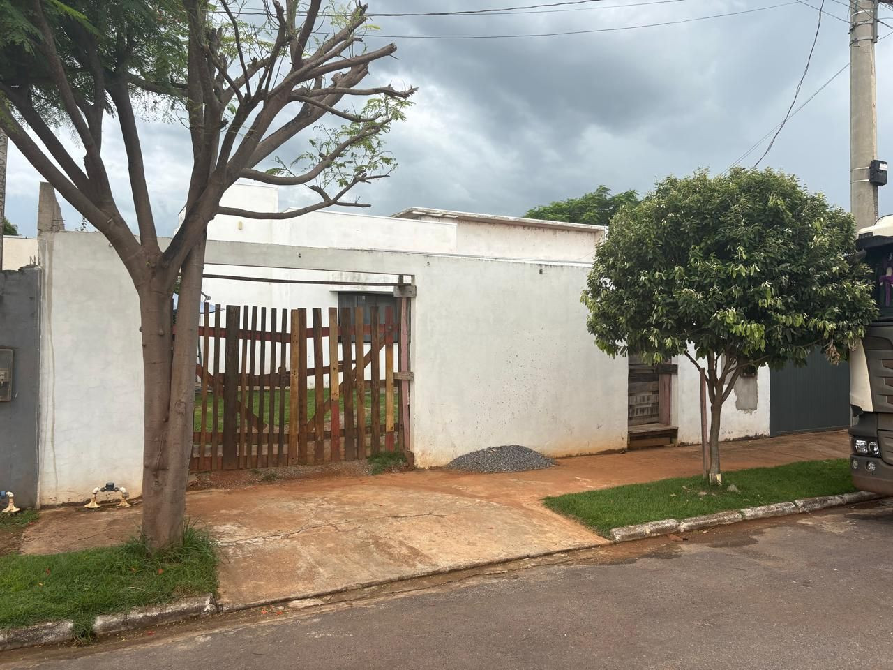 CASA EM ALVENARIA A VENDA