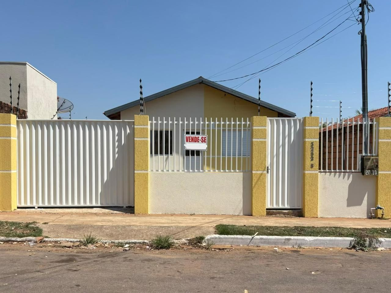 CASA A VENDA