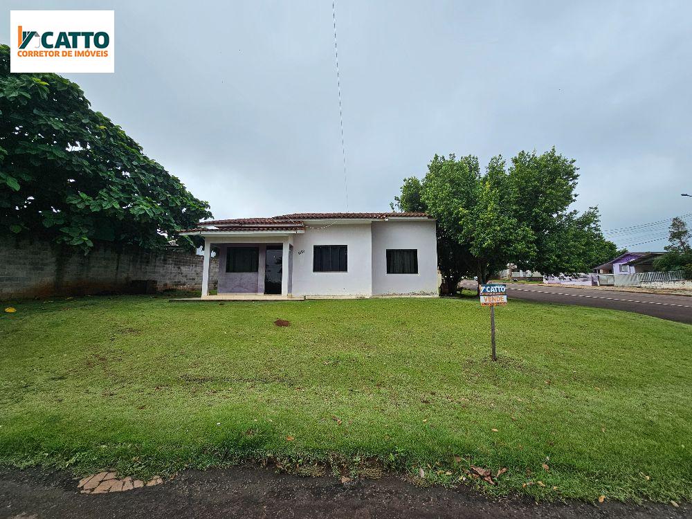 CASA DE ESQUINA DE 70M  DUAS QUADRAS DA AVENIDA EM SANTA IZABEL DO OESTE