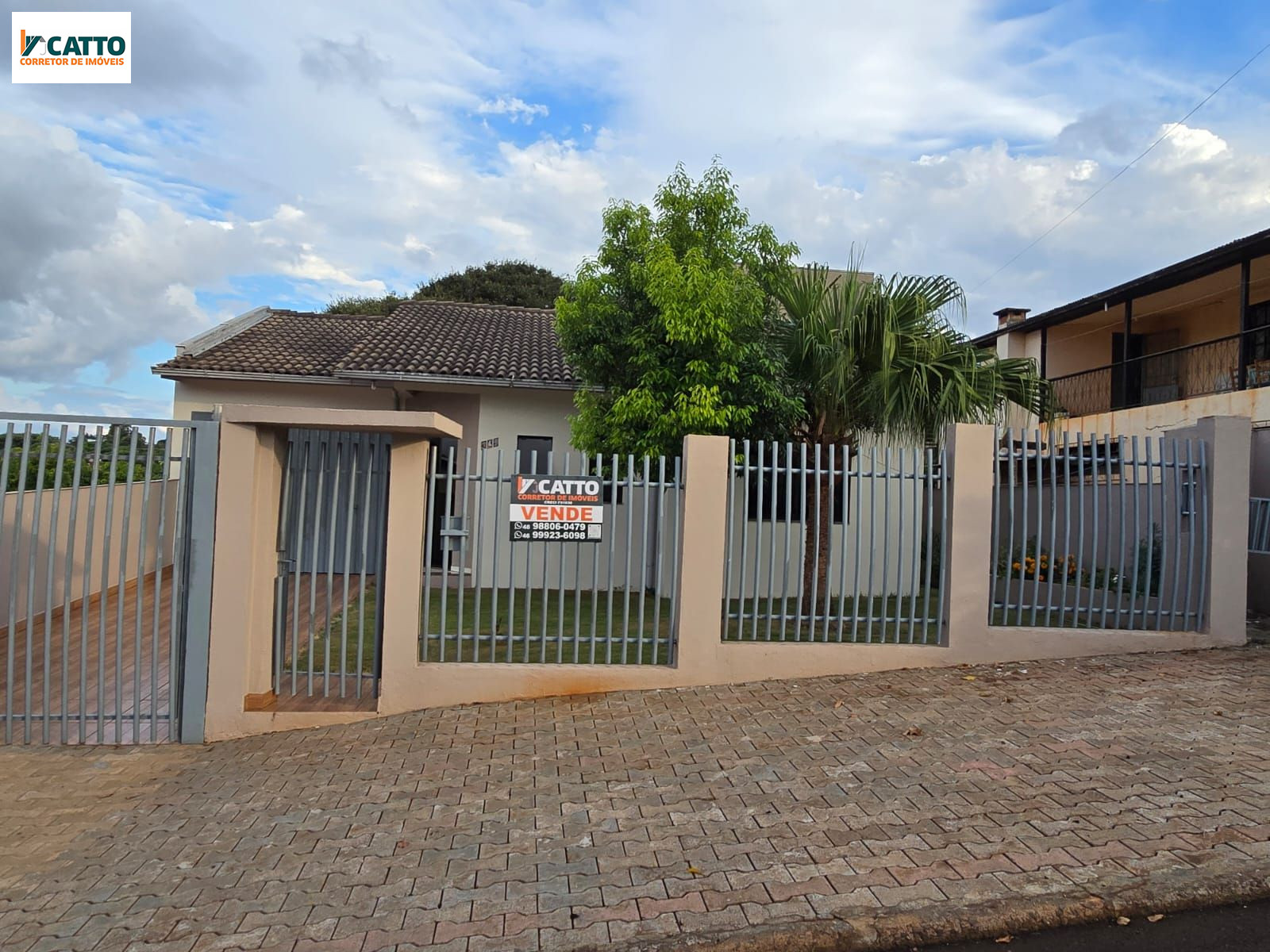 OPORTUNIDADE IMPERDIVEL! CASA COM LOCALIZA��O ESTRAT�GICA � UMA QUADRA DA AV.