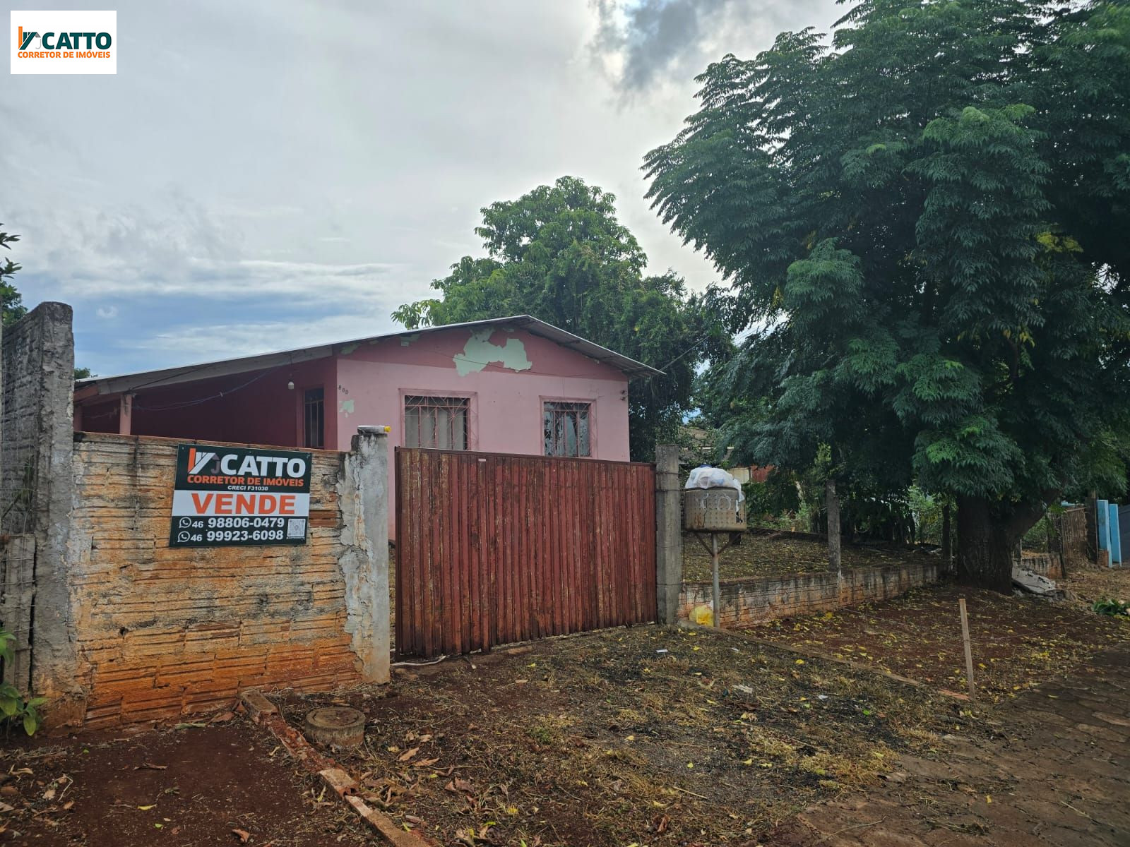 OPORTUNIDADE DE INVESTIMENTO: LOTE INTEIRO COM CASA NO BAIRRO S�O JOS� OPER�RIO