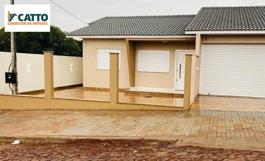 CASA COM PISCINA NO BAIRRO DOZE DE OUTUBRO EM STA IZABEL D OESTE PR
