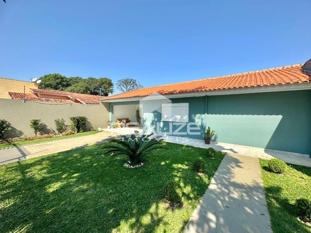 Casa à venda na Vila A com Piscina