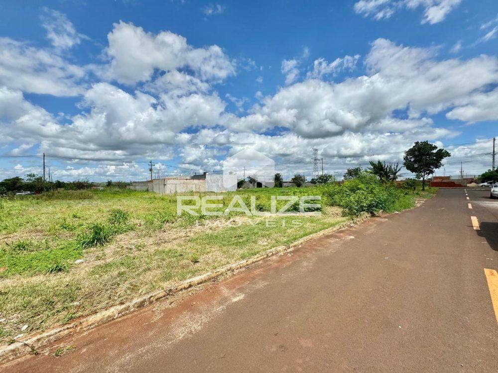 Terreno à venda no Parque da Lagoa