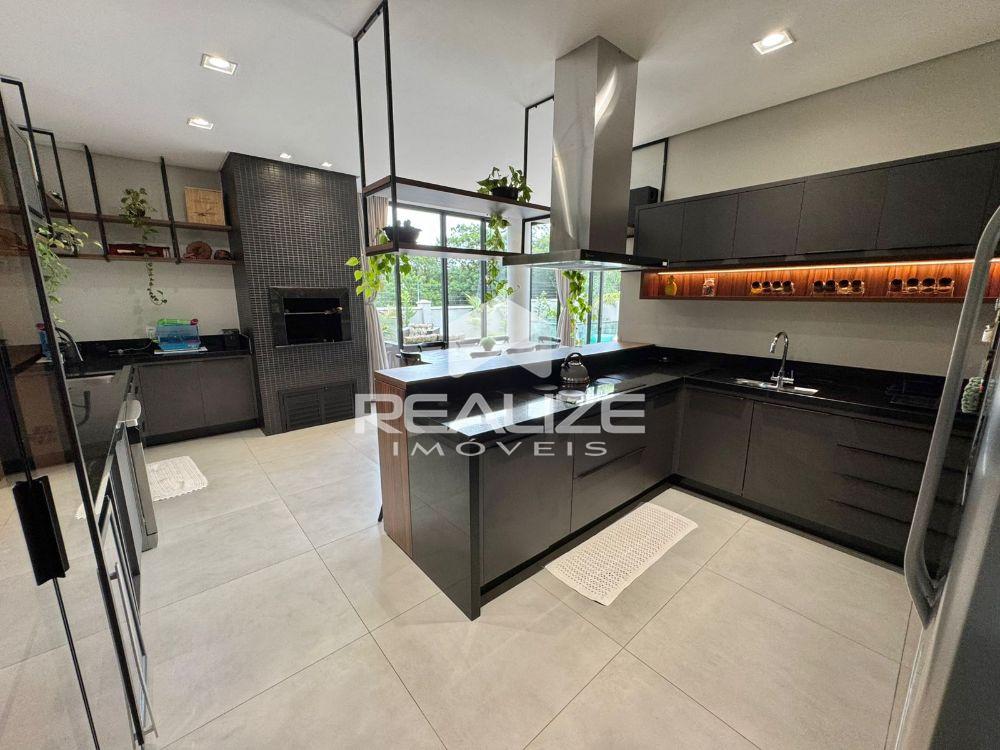 Casa à venda no Condomínio Terras Alpha 2 com Piscina