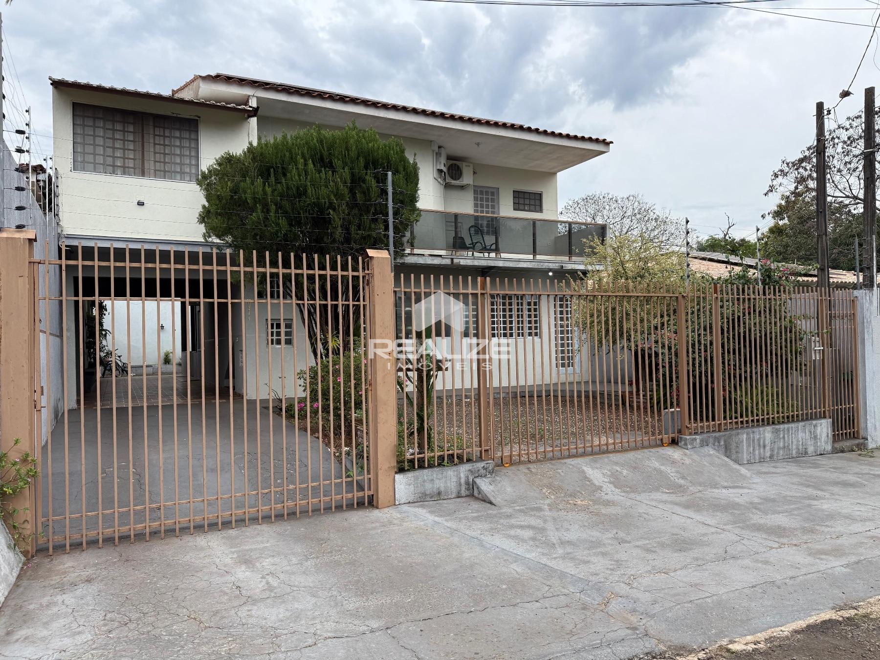 Sobrado a venda no Jardim Laranjeiras com 6 quartos