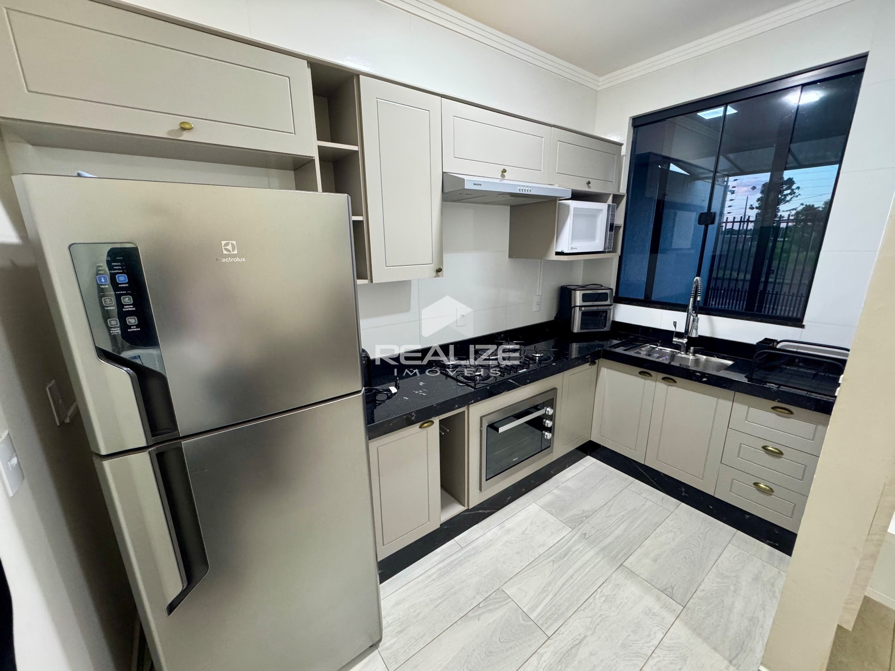 Casa à venda no Jardim Marcely com 2 quartos