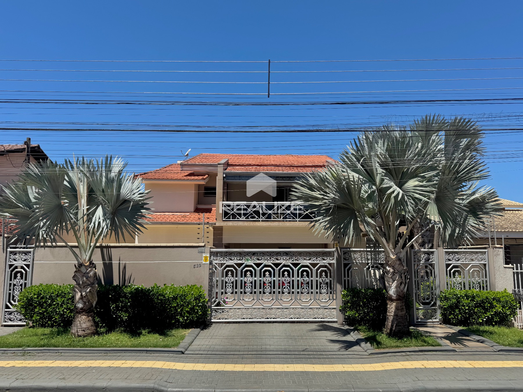 Sobrado à venda no Jardim Santa Rosa