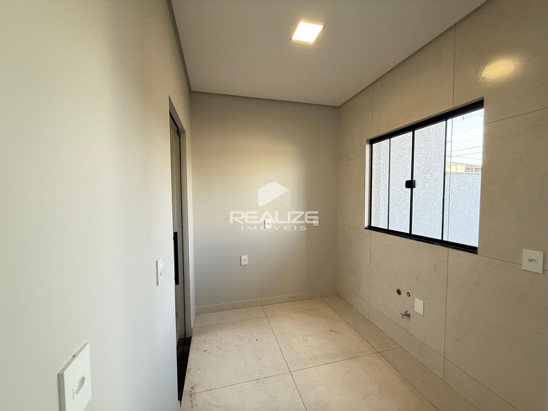 Casa à venda no Jardim Alvorada com 2 quartos