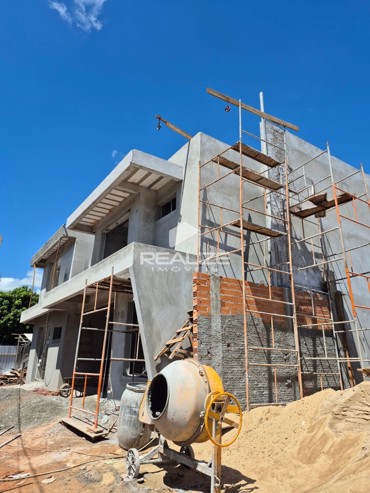 Sobrado de esquina à venda no Parque Presidente 