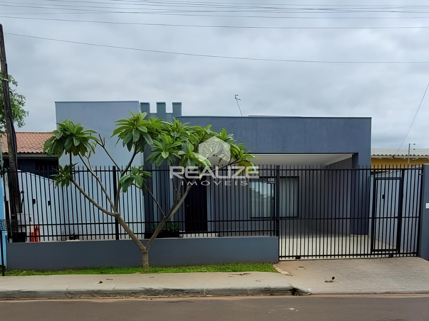 Casa à venda no Jardim Lancaster II com 3 quartos 