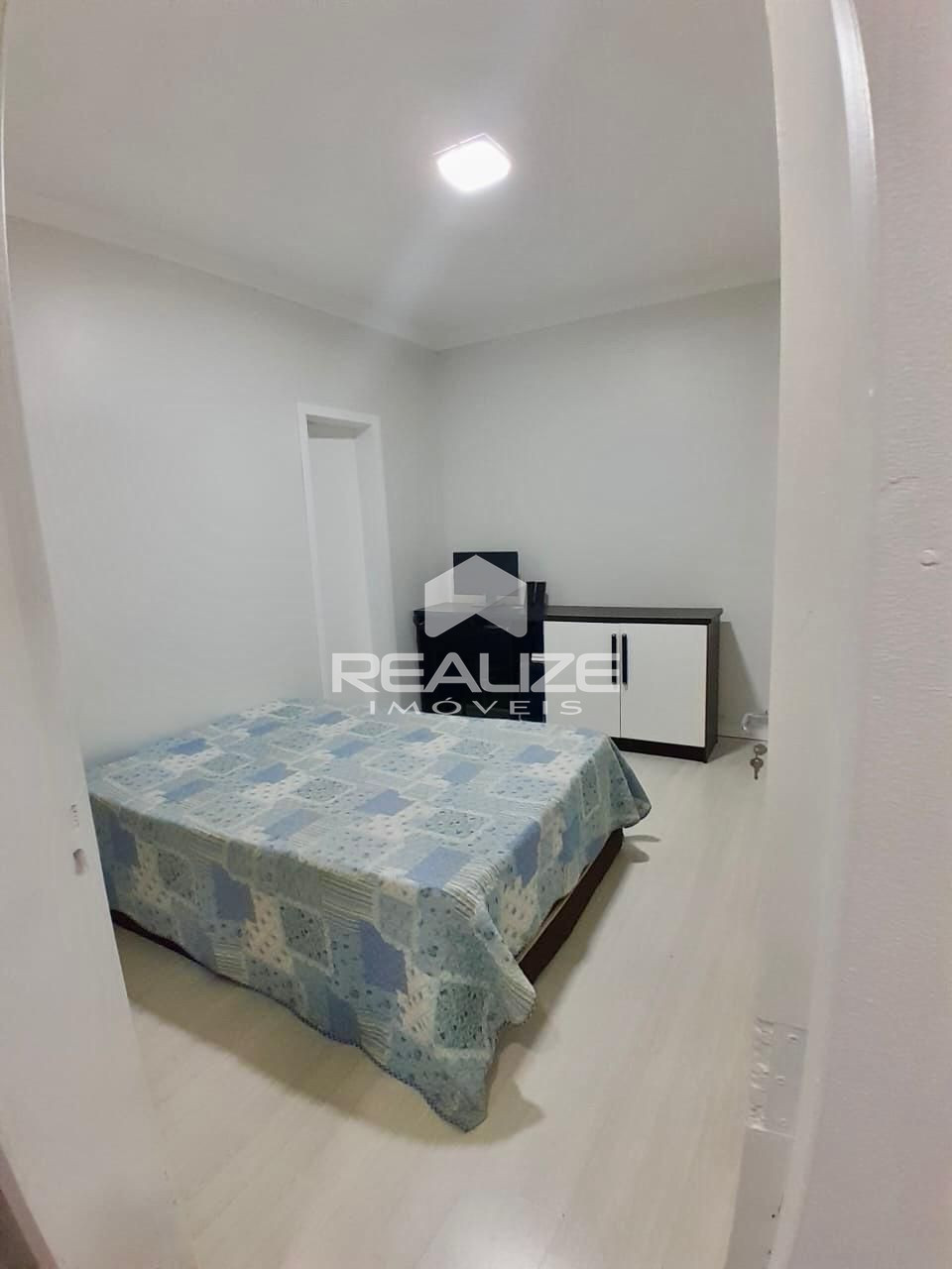 Casa à venda no Jardim Lancaster II com 3 quartos 