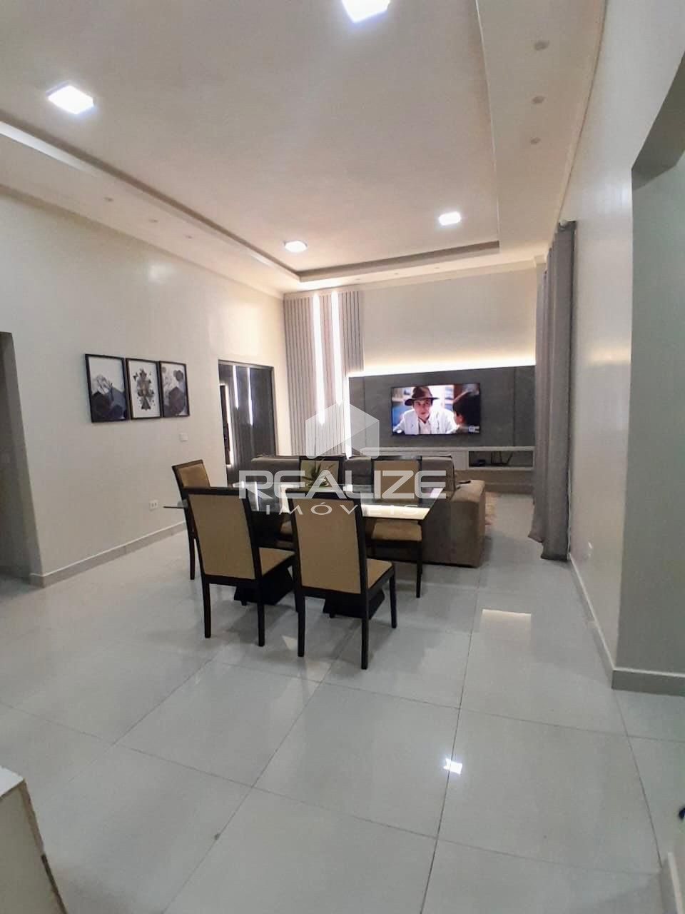 Casa à venda no Jardim Lancaster II com 3 quartos 