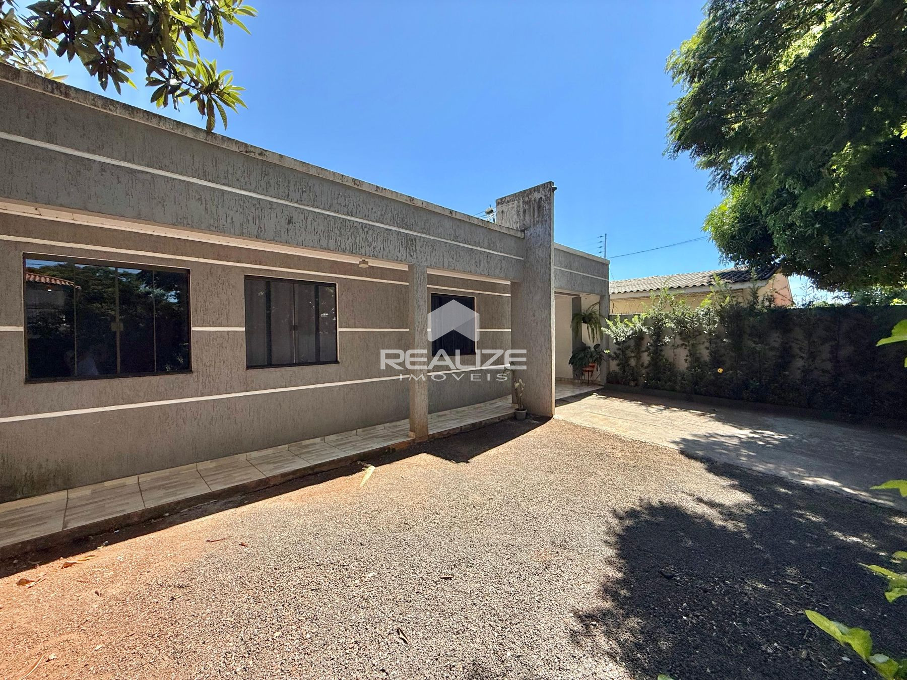 Casa à venda no Parque Presidente II com 4 quartos e Piscina 