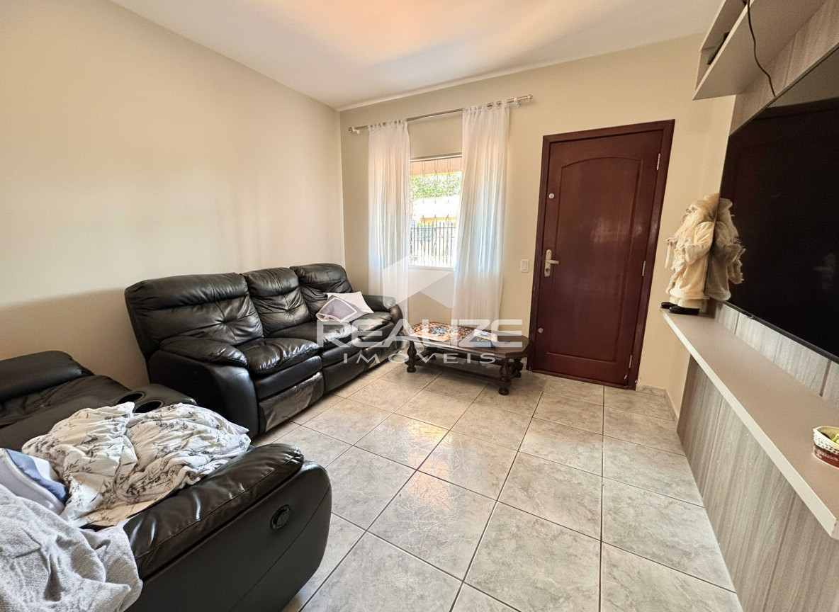 Casa à venda no Jardim Ipê 1 com 3 Quartos  