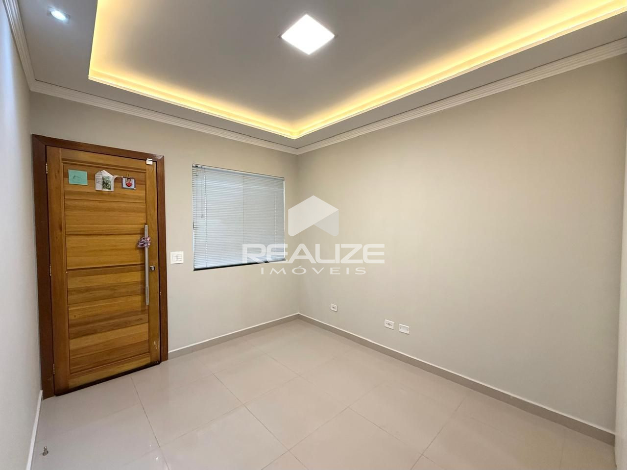 Casa à venda no Villa Floratta com 2 Quartos e Escritório